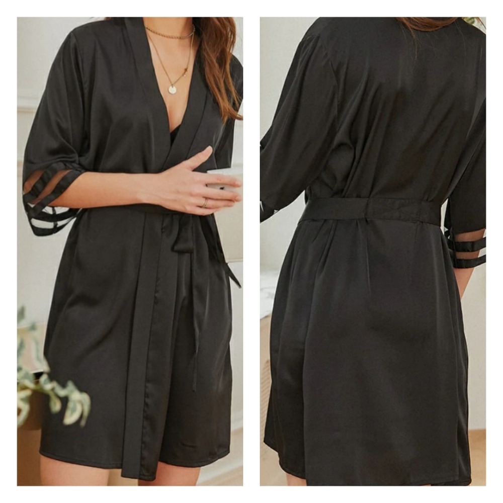 Bell Sleeve Satin Robe - Picture 4 of 5